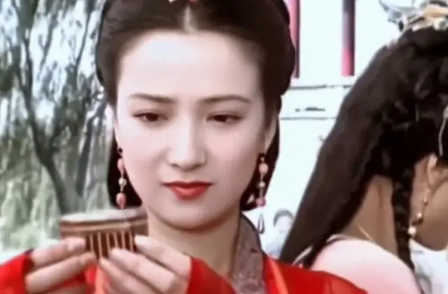 何晴秋瓷炫王艳陈好古装角色对比引观众重审女配价值 | 细节速览 何晴秋瓷炫王艳陈好古装角色对比引观众重审女配价值 | 细节速览