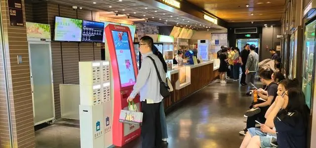 《消失的人》成2026五一档票房冠军，悬疑题材口碑反超动作片 | 资讯配图